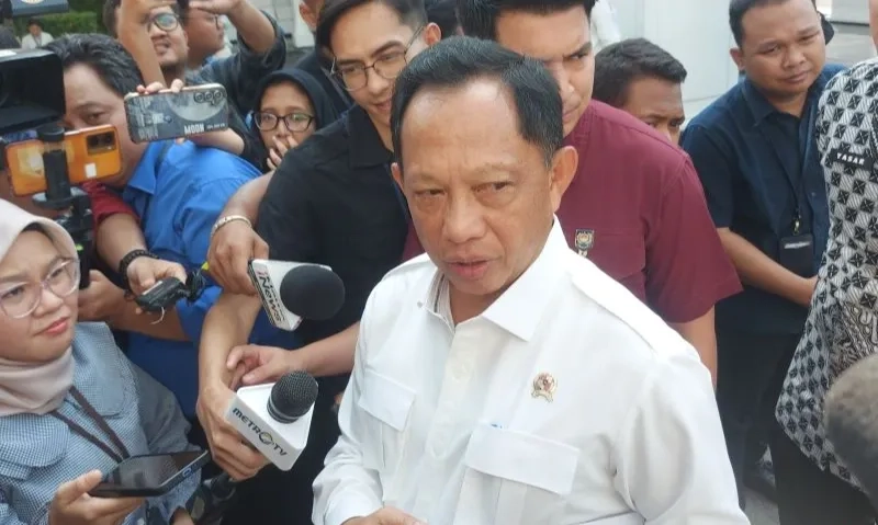 <p>Satgas Premanisme Dibentuk, Tito Ungkap Sanksi Bagi Ormas Meresahkan</p>