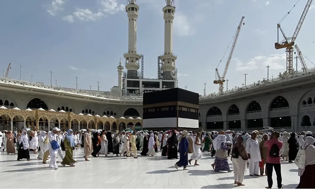 <p>Saran Bagi Jemaah Haji Mengatasi <em>Heatstroke</em></p>