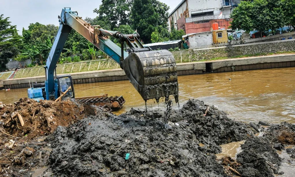 <p>Normalisasi Sungai Ciliwung Dilanjutkan Juni 2025</p>