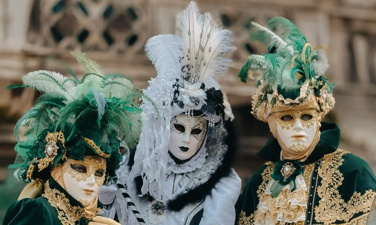 <p id="isPasted">Hidupkan Momen Perayaan Budaya Lewat &quot;Culture in a Shot&quot;</p>