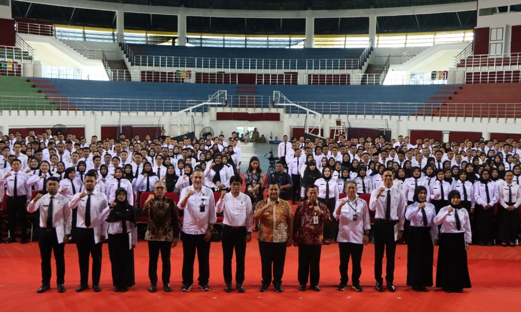 <p>Tak Ada Beda PNS dan PPPK Untuk Pengembangan Karier</p>