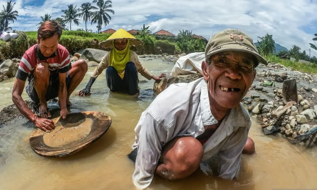 <p>Minim, Perhatian Pemda Terhadap Penghapusan Merkuri</p>