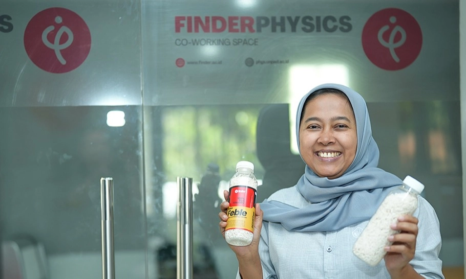 <p>Unpad Buat Plastik Ramah Lingkungan Dari Singkong Hingga Kulit Udang</p>