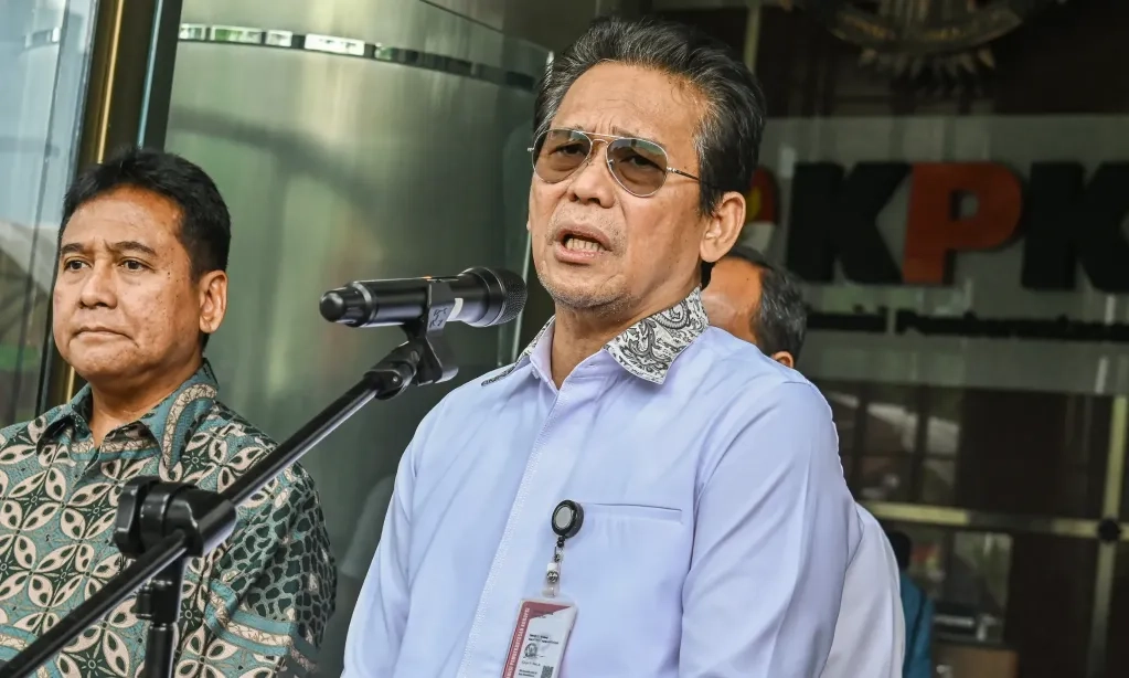 <p>KPK Usulkan Penyidika Harus Sarjana Ilmu Hukum</p>