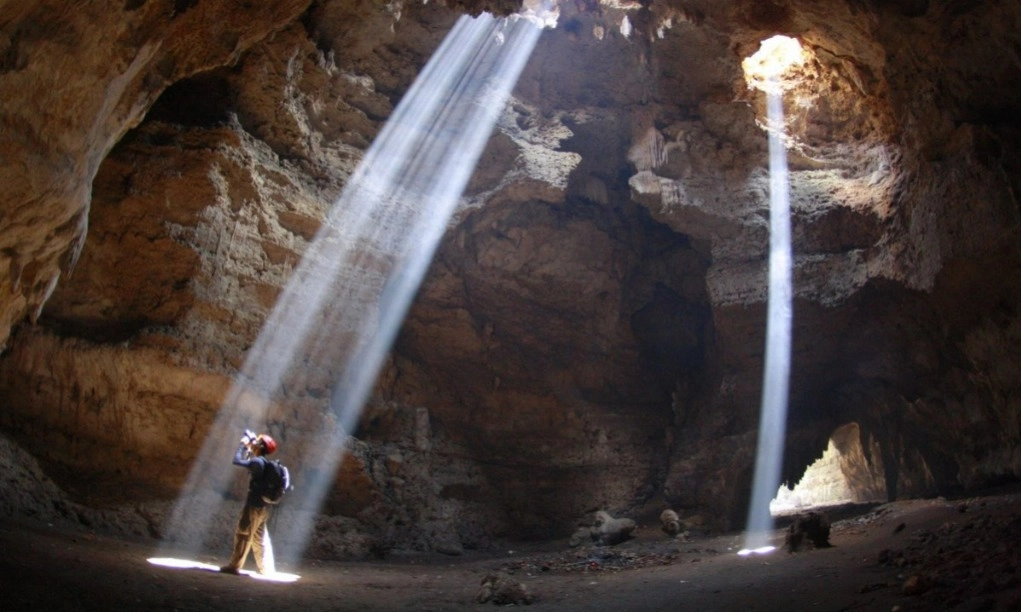 <p>BRIN Dan Google Luncurkan Anjungan Digital Cadas-cadas Prasejarah</p>