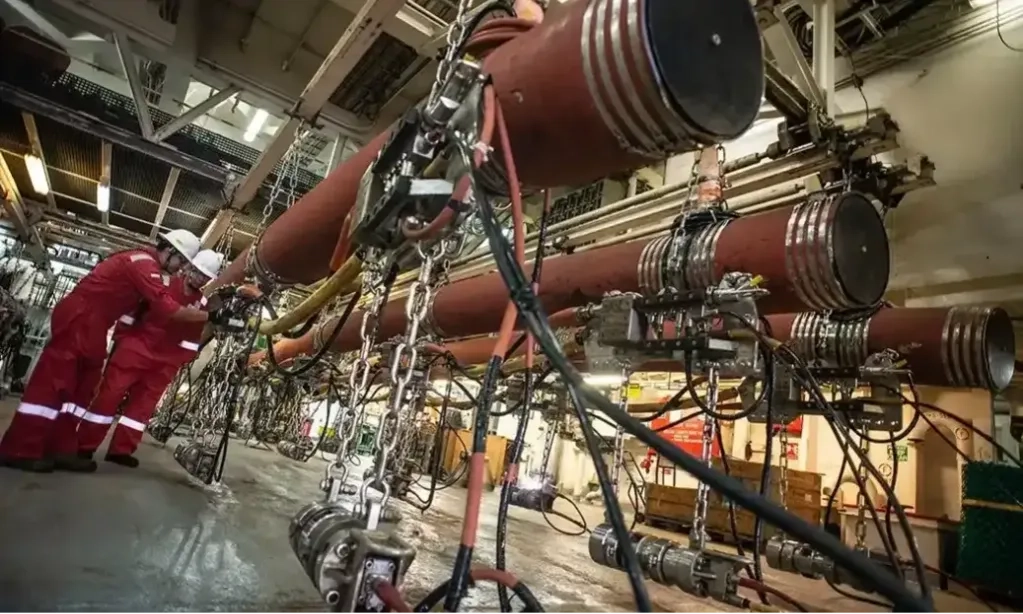 <p id="isPasted">Terlena Kejayaan Di Masa Lampau Jadi Penyebab <em>Lifting</em> Minyak RI Terus Anjlok</p>