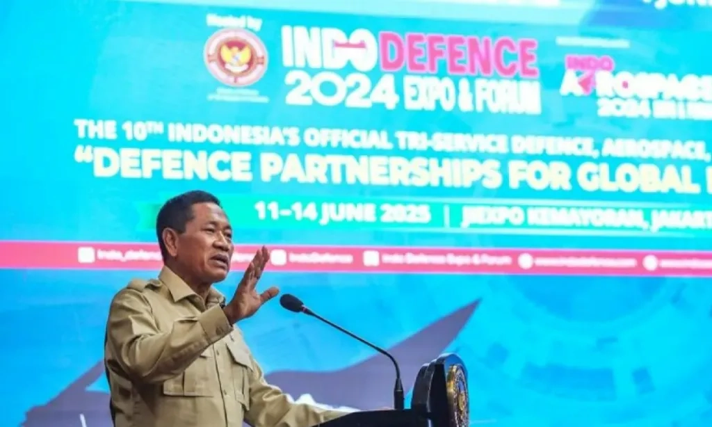 <p>Kemenhan Terbuka Beli Jet Tempur China, J-10C</p>