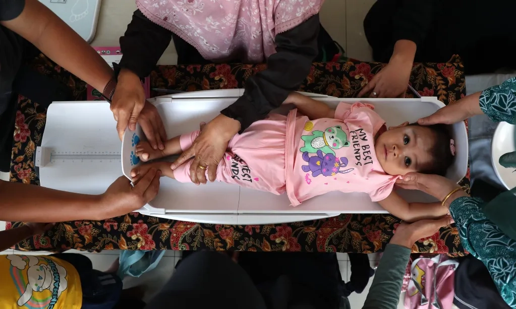<p>Keluarga Miskin Sumbang Jumlah Bayi Stunting Terbanyak di Indonesia</p>