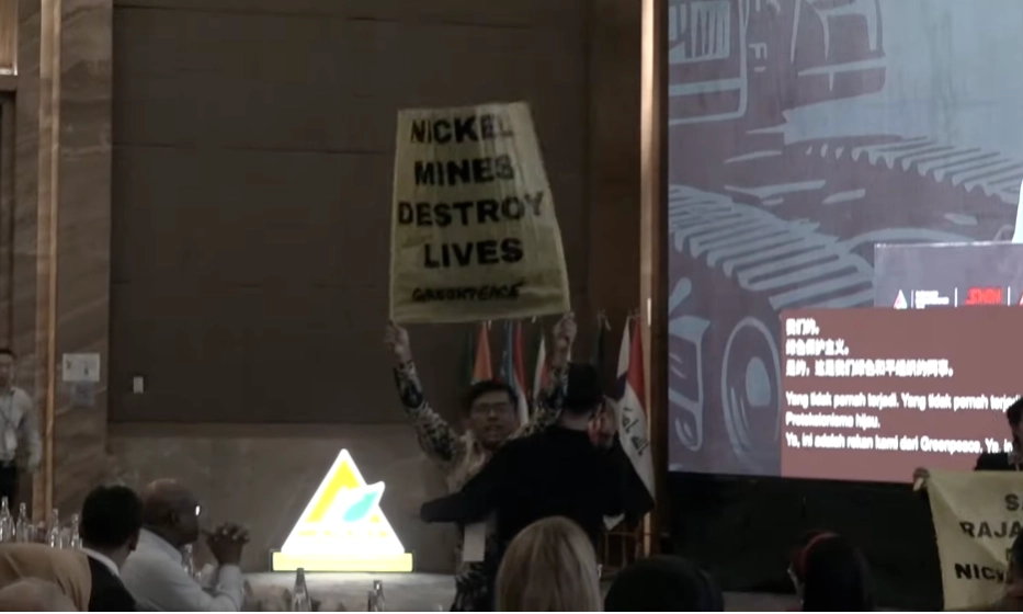 <p>Bahlil: Pencabutan Izin Tambang Bukan Atas Protes Greenpeace</p>