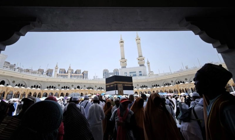 <p>Jemaah Haji Yang Menunggu Jadwal Pulang Diimbau Tidak Umrah Berulang-ulang</p>