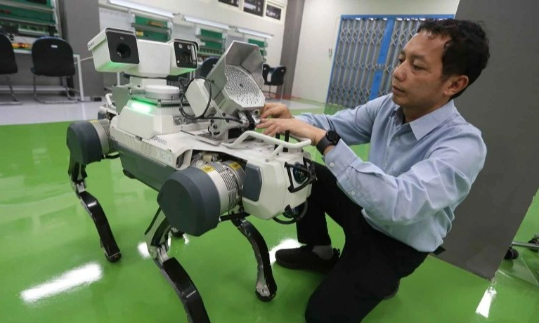 <p>Membaca Peluang Pengembangan Riset Robotika Dan Mekatronika Cerdas&nbsp;</p>