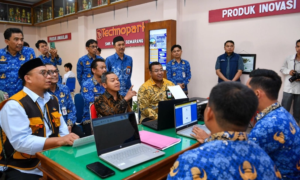 <p>Wamendikdasmen Tuntut Penanganan Tegas Jika Ada Kecurangan SPMB</p>