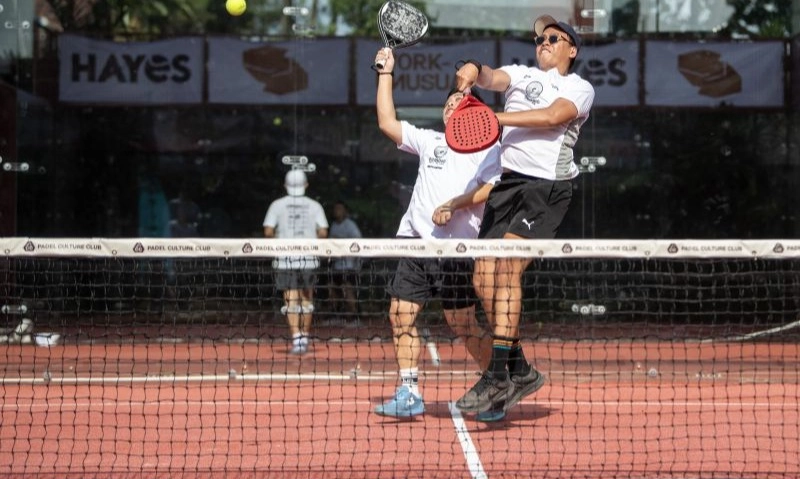 <p id="isPasted">Lebih Kenal Padel, Olahraga Raket Sosial Yang Kian Populer</p>