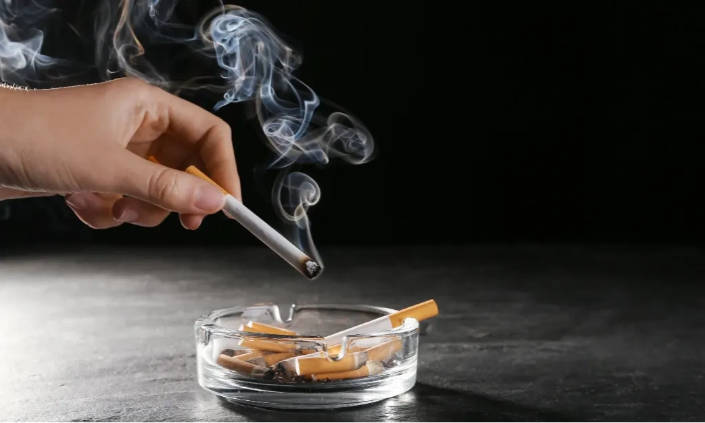 <p>Raperda Rokok Berdampak Beratkan Bisnis Hotel Dan Tempat Hiburan</p>