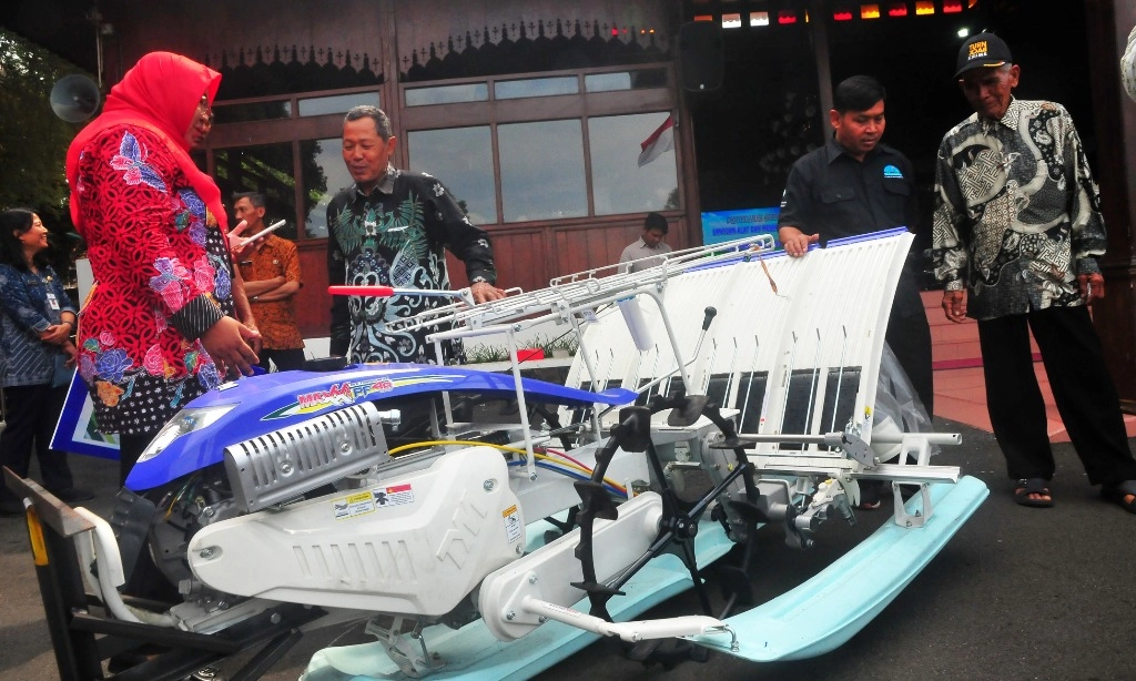 <p id="isPasted">Begini Langkah Kemenperin Perkuat Industri Alsintan</p>