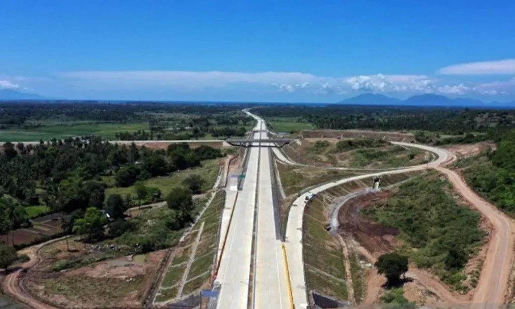 <p id="isPasted">Tol Sigli-Banda Aceh Ditargetkan Tersambung Penuh Tahun Ini</p>