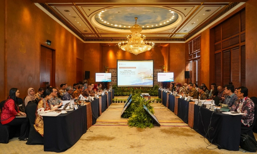 <p dir="ltr" id="isPasted">Tumbuh 40%, KPEI Bukukan Laba Bersih Rp149,17 M Pada 2024</p>