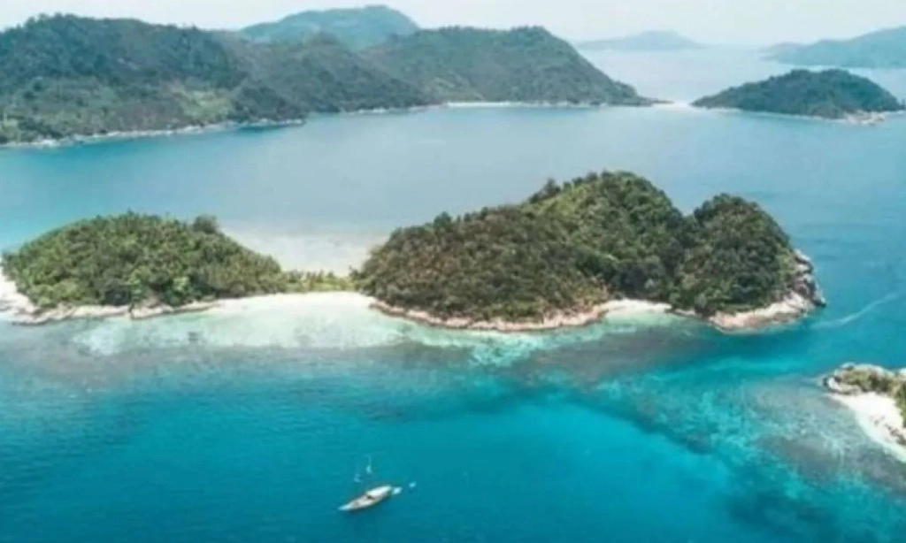 <p>DPR Desak Tindakan Hukum Penjualan Pulau Anambas</p>