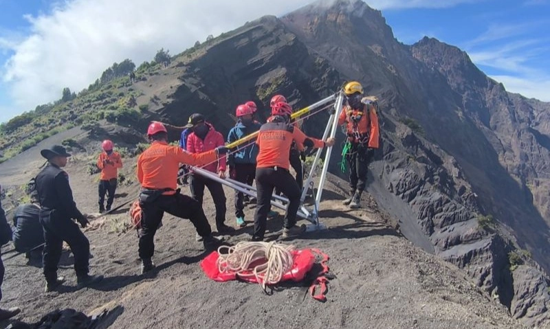 <p>DPR Dorong Perbaikan Prosedur Evakuasi Di Gunung</p>