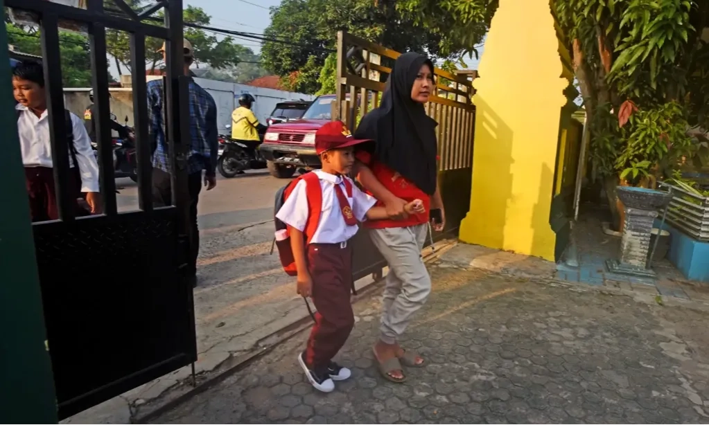 <p id="isPasted">Psikolog Ungkap Risiko Belajar Terlalu Pagi Pada Anak</p>