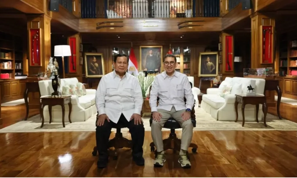 <p>Fraksi PDIP Serahkan Dokumen Temuan Kerusuhan Mei 1998</p>