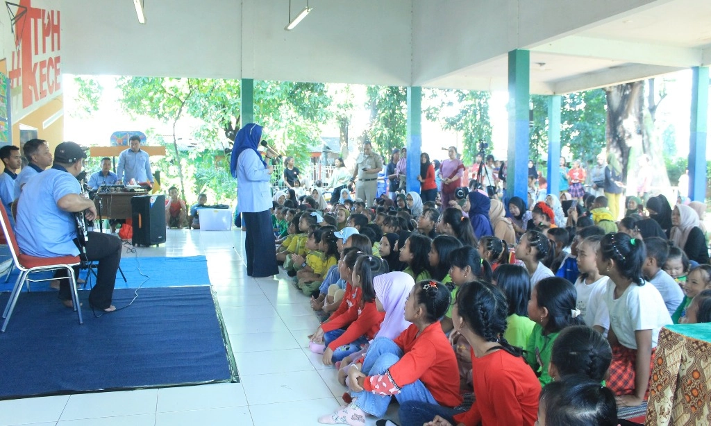 <p id="isPasted">Karedok, Aktivitas Menyenangkan Untuk Mendorong Minat Baca Anak</p>