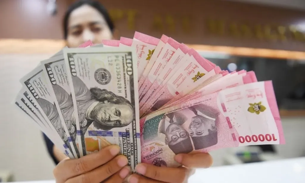 <p>Rupiah Perkasa! Efek Kesepakatan Dagang AS-Vietnam</p>