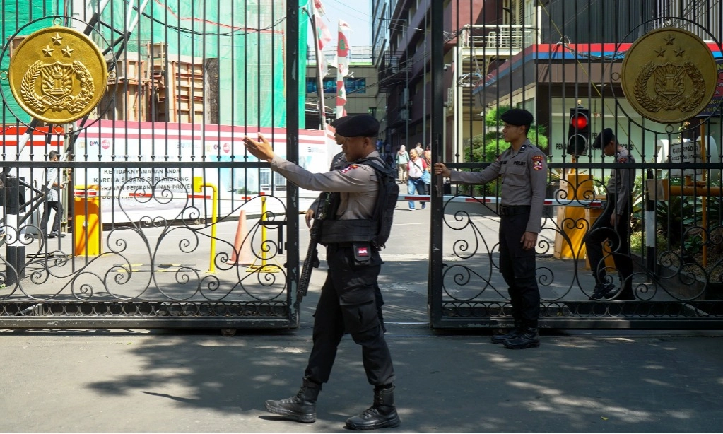 <p>MK Kukuhkan Polisi Bisa Bertindak Atas Penilaiannya Sendiri</p>