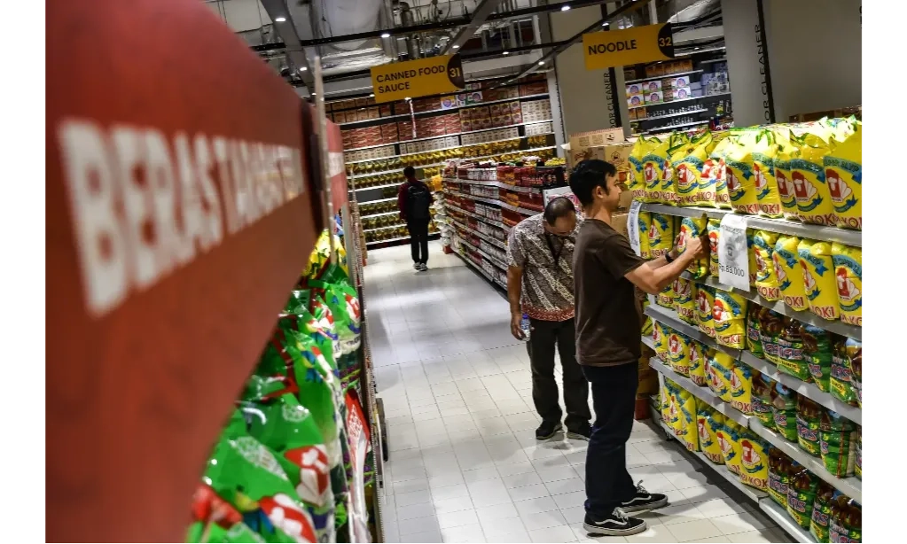 <p id="isPasted">Kepala Bapanas Minta Pelaku Usaha Beras Berbenah Ikuti Regulasi</p>