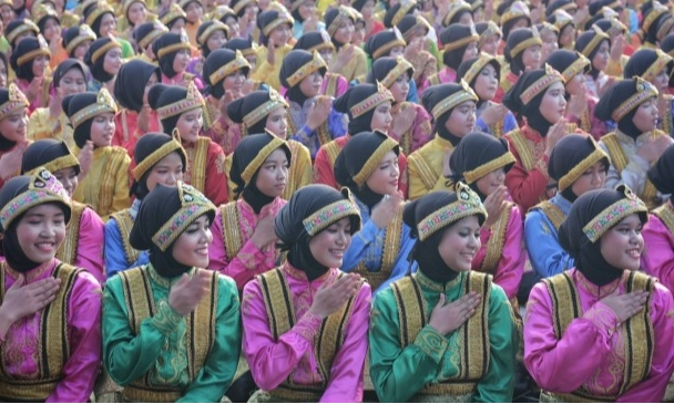 <p id="isPasted">Ratoh Jaroe Tampil Memukau Di Instagram Apple, Warisan Budaya Tanah Aceh</p>