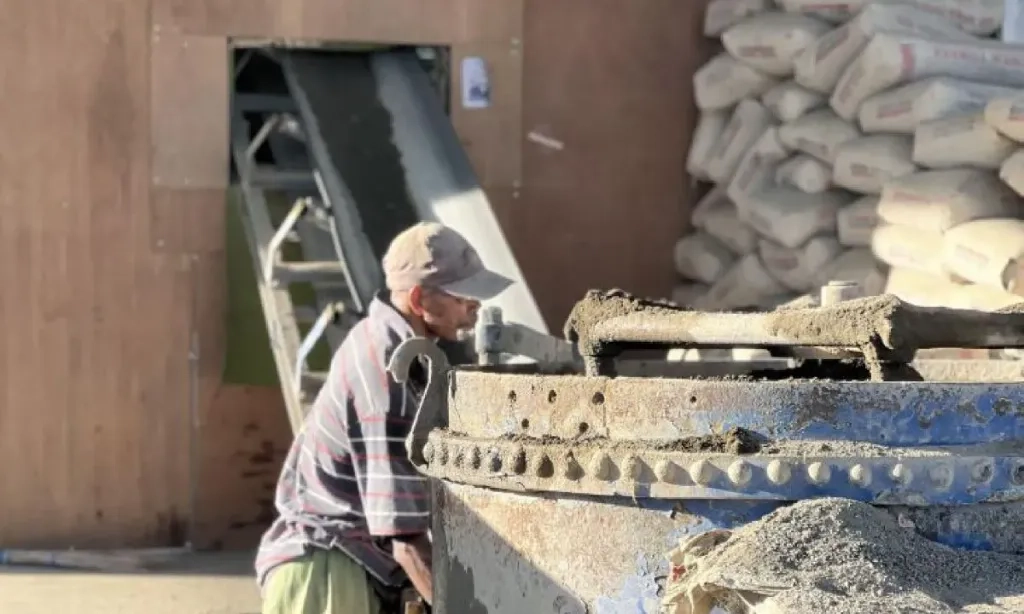 <p id="isPasted">Ekonomi Sirkular, PLN Dorong Pemanfaatan FABA PLTU Pangkalan Susu</p>