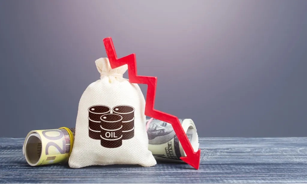 <p id="isPasted">Harga Minyak Mentah Merosot Usai OPEC+ Guyur Pasar Dengan Kenaikan Produksi</p>