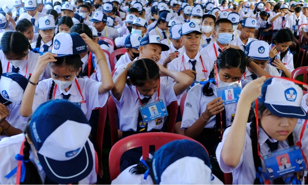 <p>Kemendikdasmen Larang Kekerasan Pada MPLS&nbsp;</p>