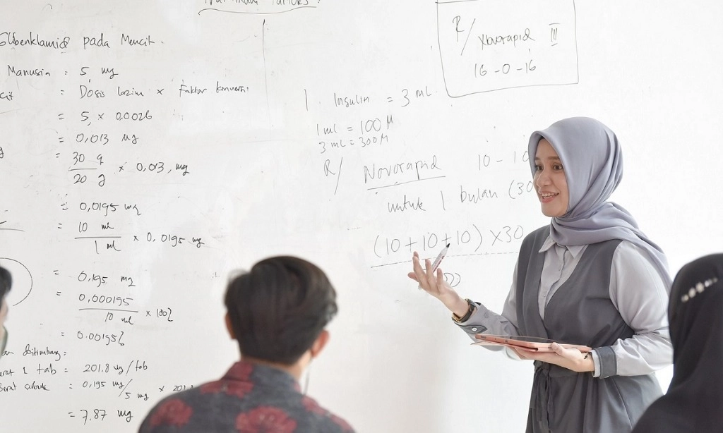 <p>Kemendikti Cairkan Tukin Dosen ASN</p>