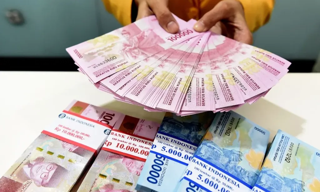 <p>Ancaman Tarif Trump ke Eropa-Meksiko Bikin Rupiah Melemah</p>