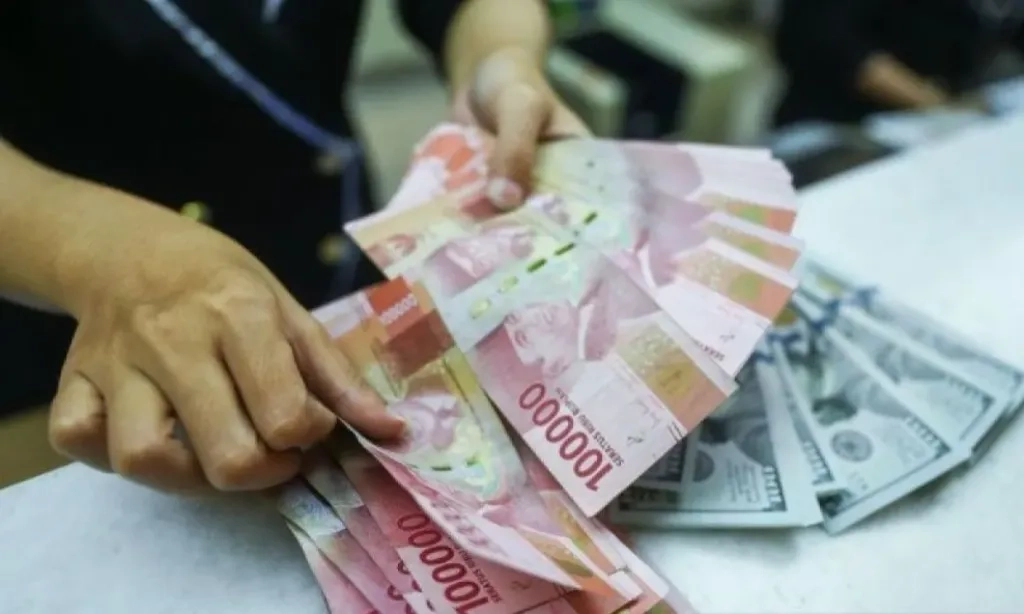 <p>Rupiah Melemah Imbas Inflasi AS Melonjak Akibat Tarif Trump</p>