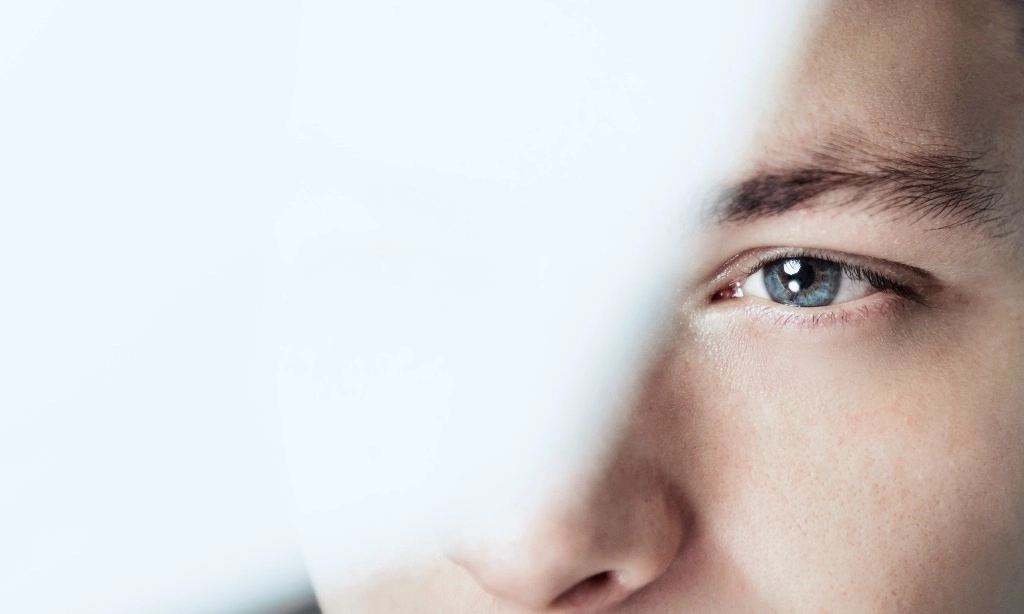 <p id="isPasted">Peran Lapisan Air Mata Dalam Menjaga Pandangan Tetap Jernih</p>