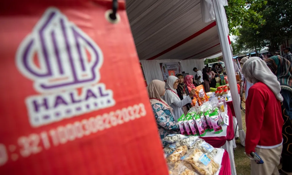 <p id="isPasted">Perizinan Berusaha UMKM Melonjak, Menteri Maman: Bukti Kemudahan Regulasi</p>