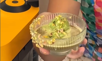 <p id="isPasted"><em>Matcha Affogato</em>, Tren Minuman Musim Panas Yang Segar Dan Unik</p>