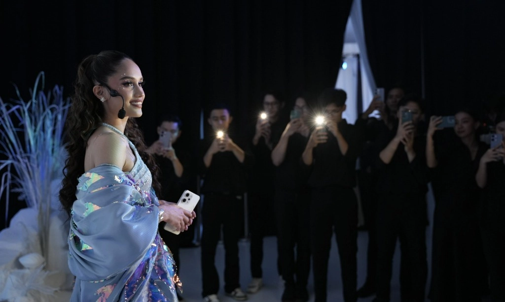 <p>&nbsp;OPPO Reno14 Bekali Fitur <em>Flash</em> Untuk Kamera Telefoto</p>