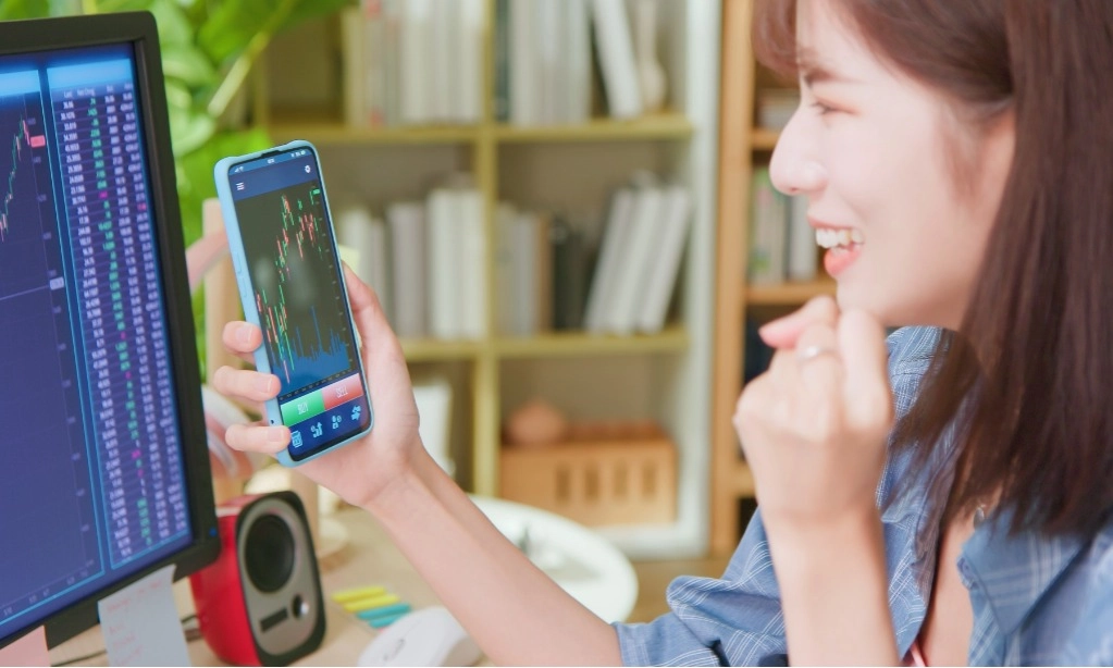 <p id="isPasted">Dianggap Generasi Boros, Studi Ungkap Anak Muda Masih Suka Menabung</p>