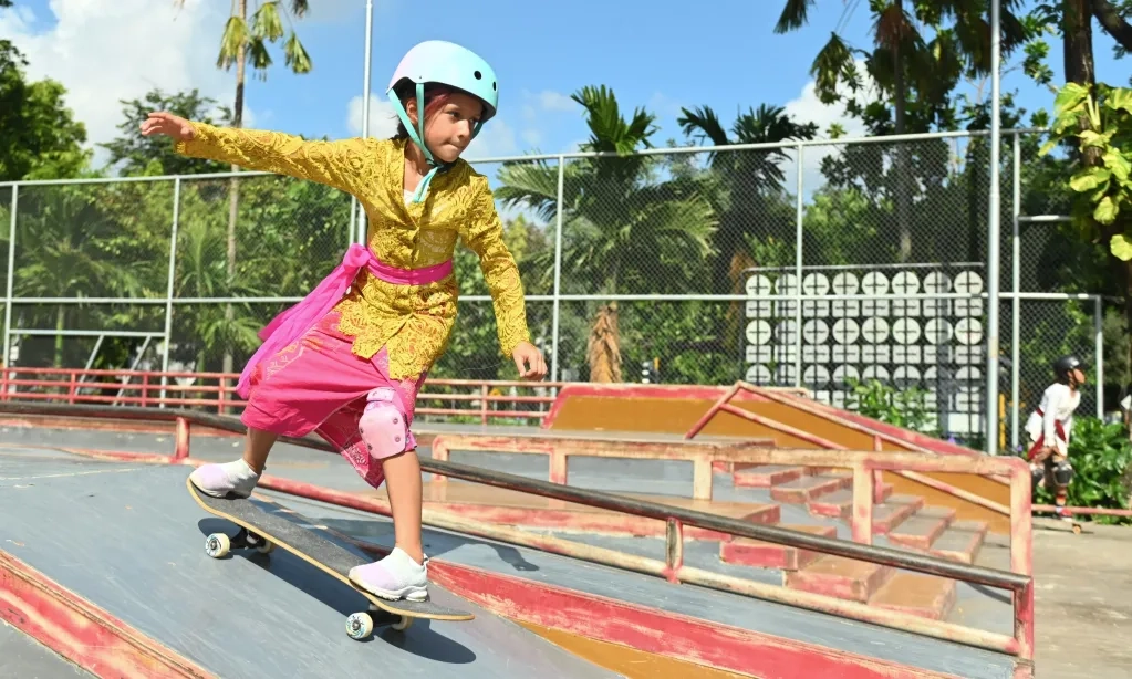 <p>Memakai Kebaya Karena Cinta, Bukan Sekadar Ikut Tren</p>