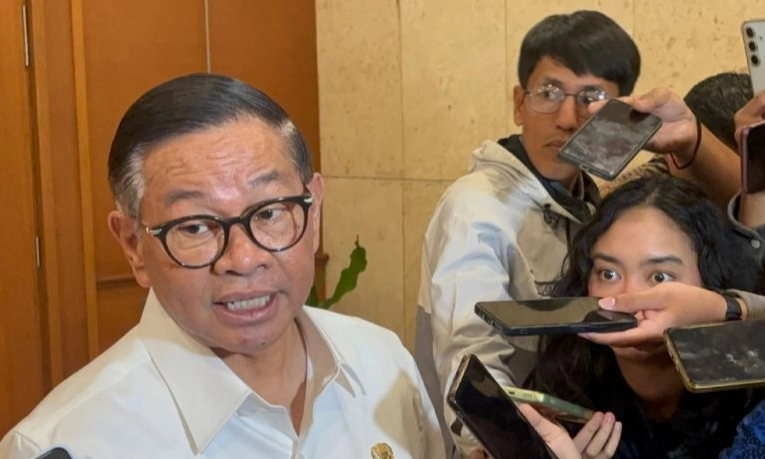 <p>Pramono Minta Kementan Transparan Terkait Temuan Beras Oplosan</p>