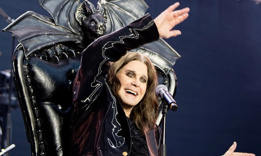 <p id="isPasted">Pasang Surut Perjalanan Ozzy Osbourne Bersama Black Sabbath</p>