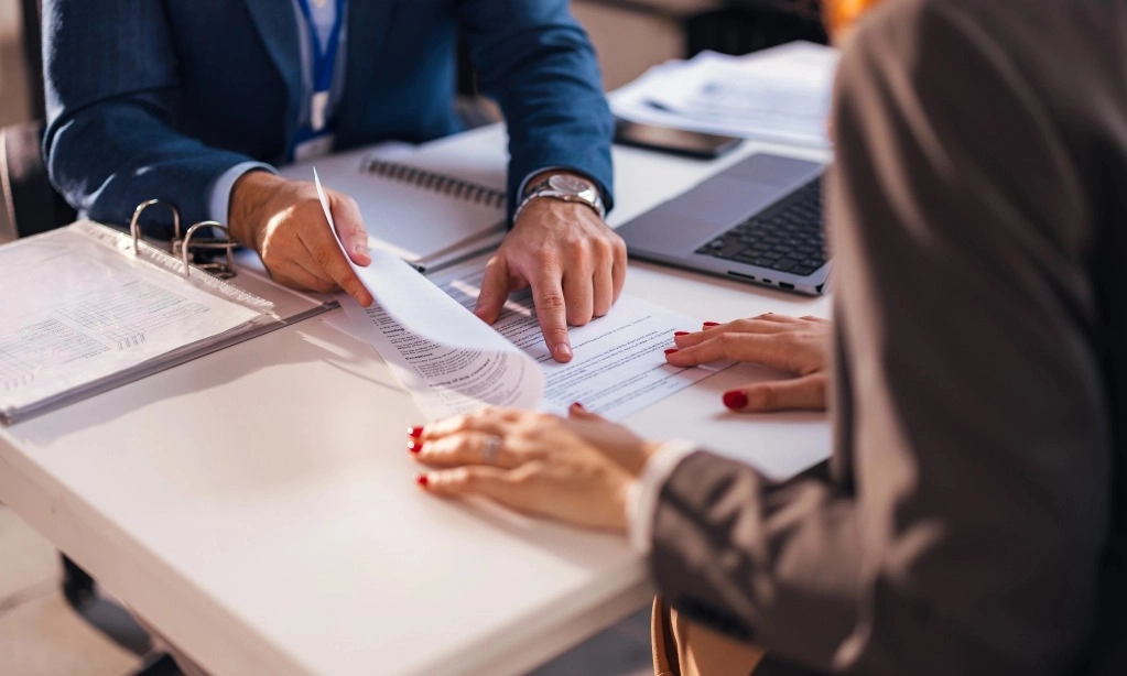 <p id="isPasted">Kurangi <em>Outstanding</em> SRBI, BI Dorong Perbankan Ambil Tenor Pendek</p>