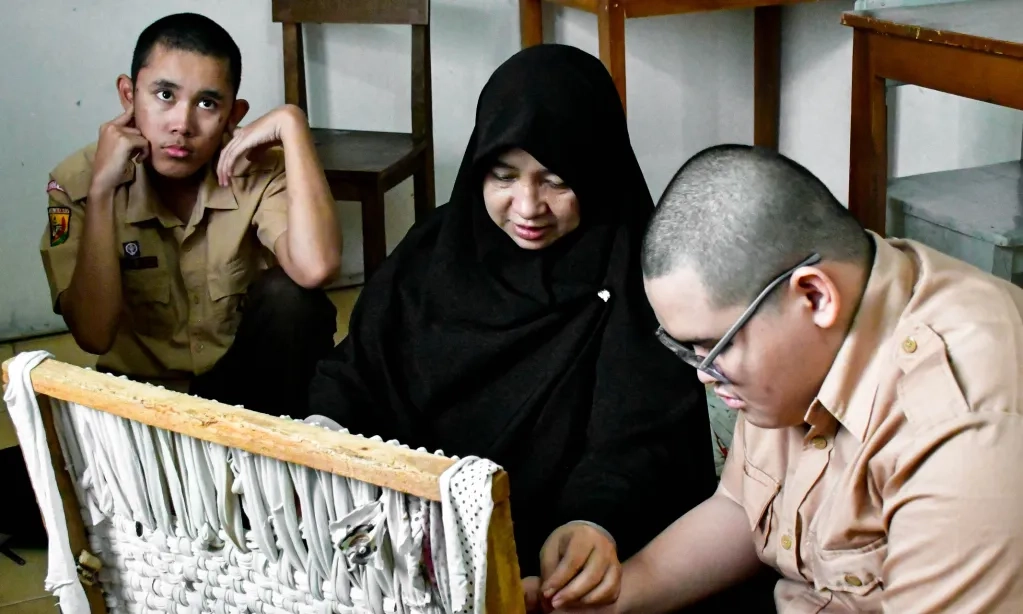 <p>Mencipta Ruang Berkarya Untuk Anak Autis</p>