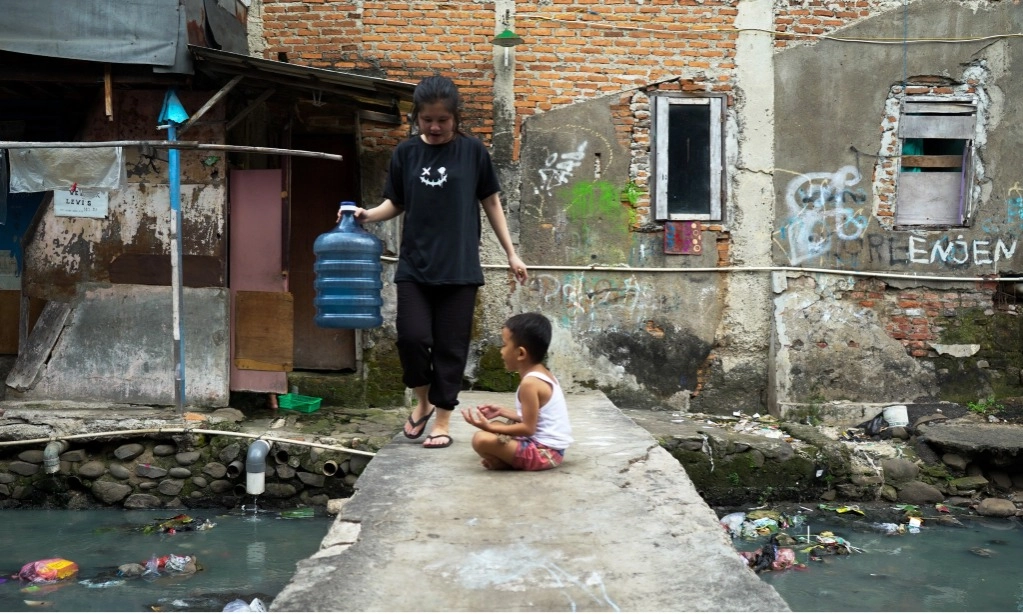 <p>Pemprov DKI Targetkan 921 KK tidak lagi BAB Ke Saluran Sungai</p>