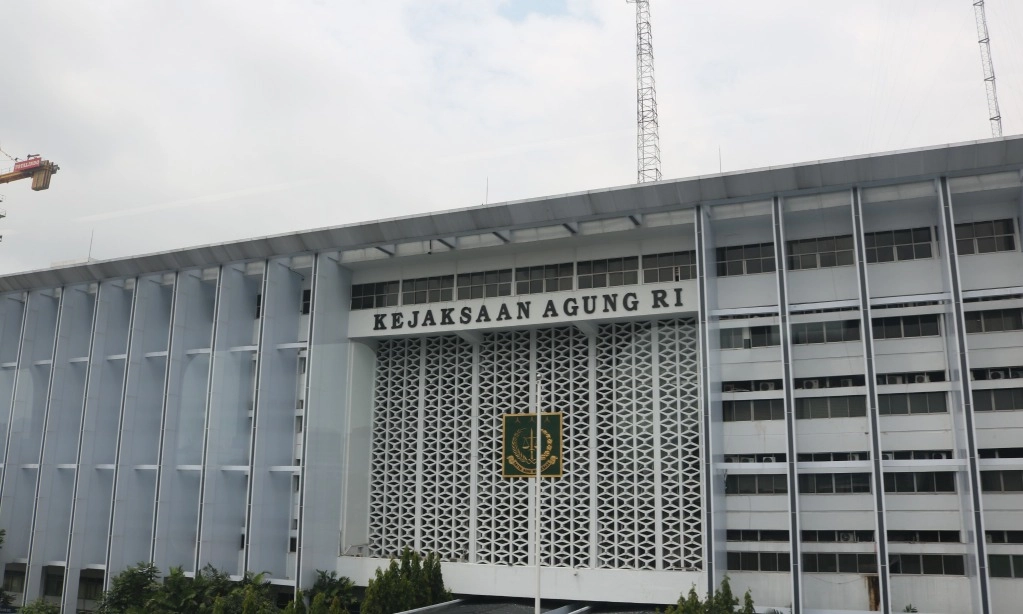 <p>Kejagung Dalami Info Riza Chalid Nikahi Kerabat Sultan Malaysia</p>