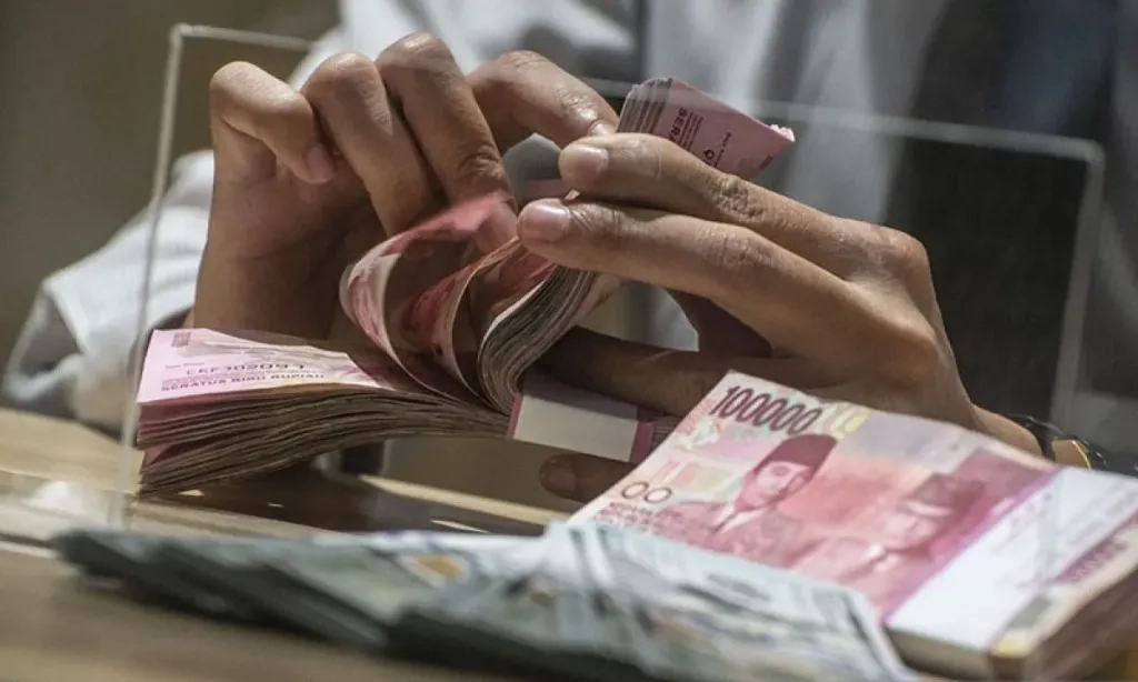 <p>Kesepakatan Tarif AS-Eropa Untungkan Dolar AS, Rupiah Berpotensi Melemah</p>