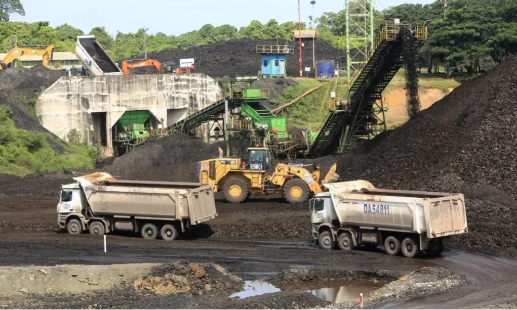 <p id="isPasted">Bos Danantara Pastikan Fleksibilitas Investasi Proyek DME</p>